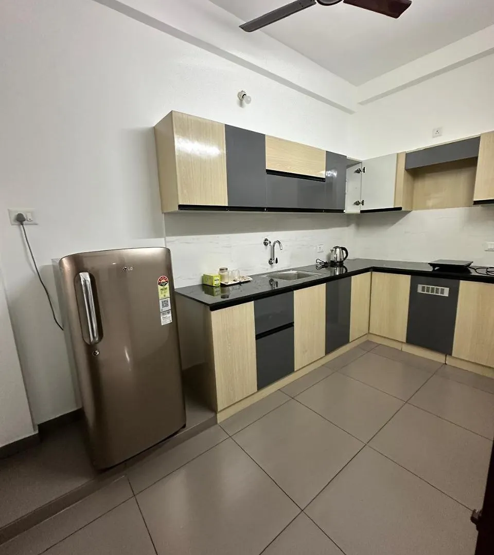 Leela'S Arcade Managed By Ss Builders & Developers Apartment Karunagapalli