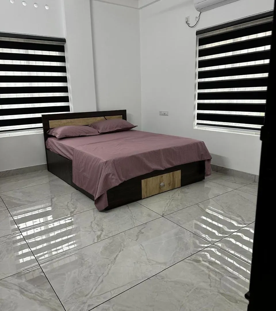 Leela'S Arcade Managed By Ss Builders & Developers Apartment Karunagapalli 0*,